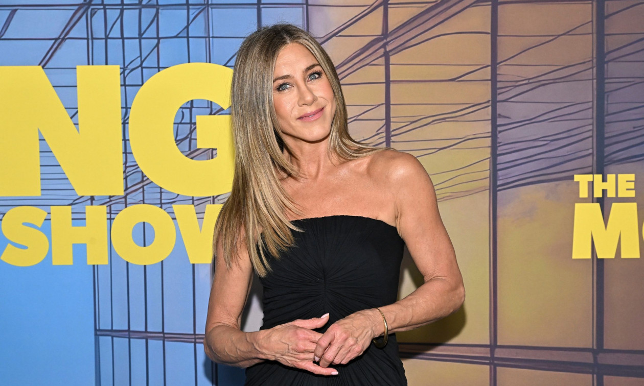 Το φιλί στο στόμα της Τζένιφερ Άνιστον με τον σύντροφό της για τα 57α γενεθλιά της - Δείτε φωτογραφία