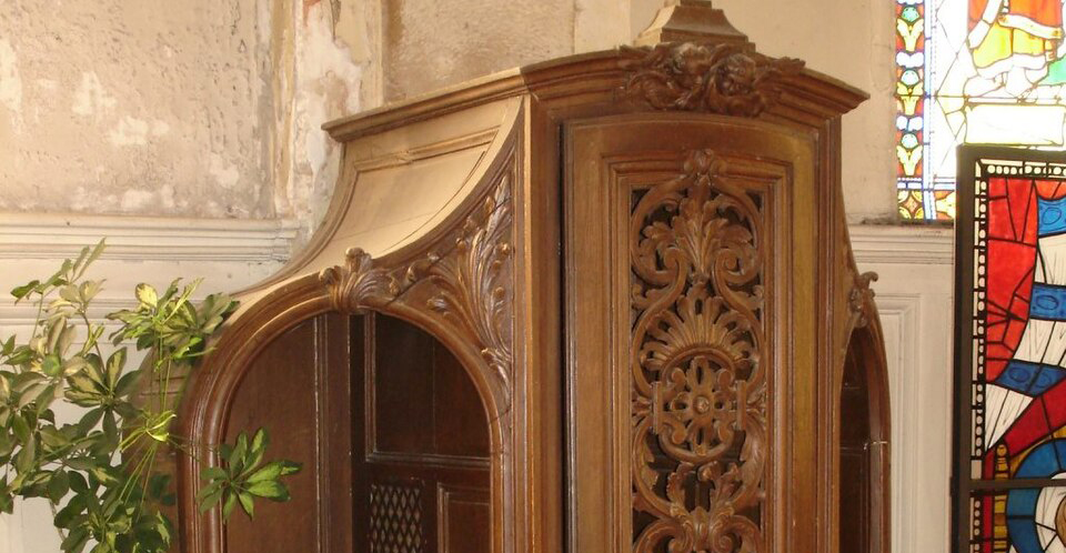 Σοκαριστικές αποκαλύψεις από υποψήφιο βουλευτή - «Πνευματικός με ωθούσε να γίνω straight, μου έλεγε να βλέπω ερωτικές ταινίες με γυναίκες για να συνηθίσει το μάτι μου»