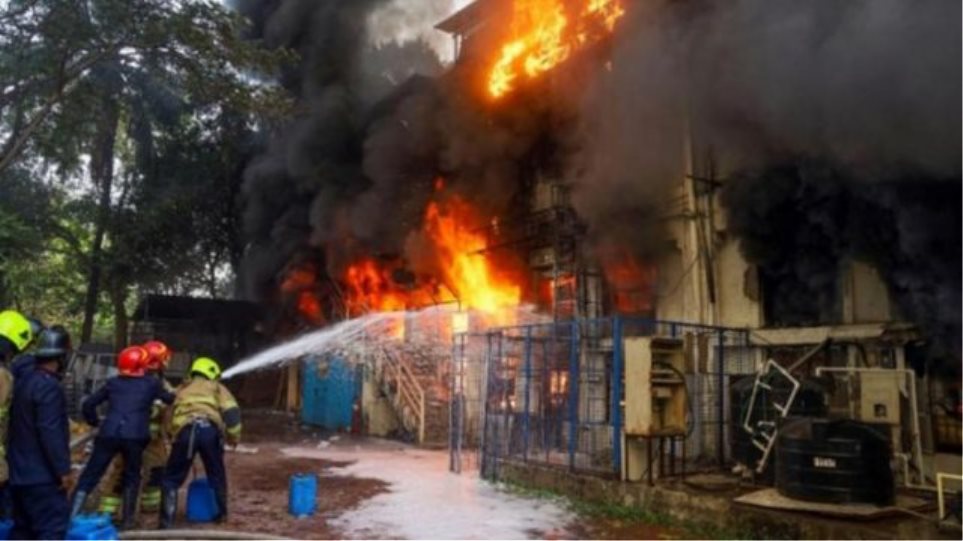 Bίντεο: Τουλάχιστον 19 νεκροί από έκρηξη σε εργοστάσιο βεγγαλικών στην Ινδία 