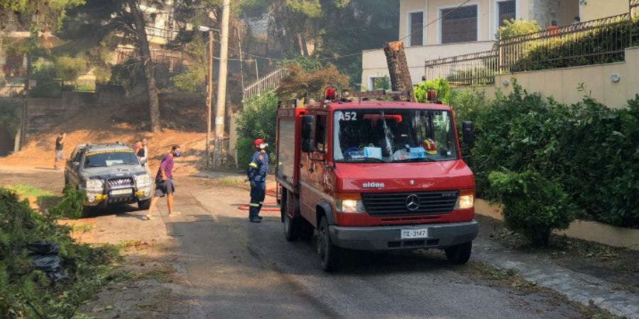 Μάχη να μη φτάσει η φωτιά στα σπίτια της Μαλακάσας – Στάχτη περιουσίες στους Θρακομακεδόνες - ΦΩΤΟ & ΒΙΝΤΕΟ