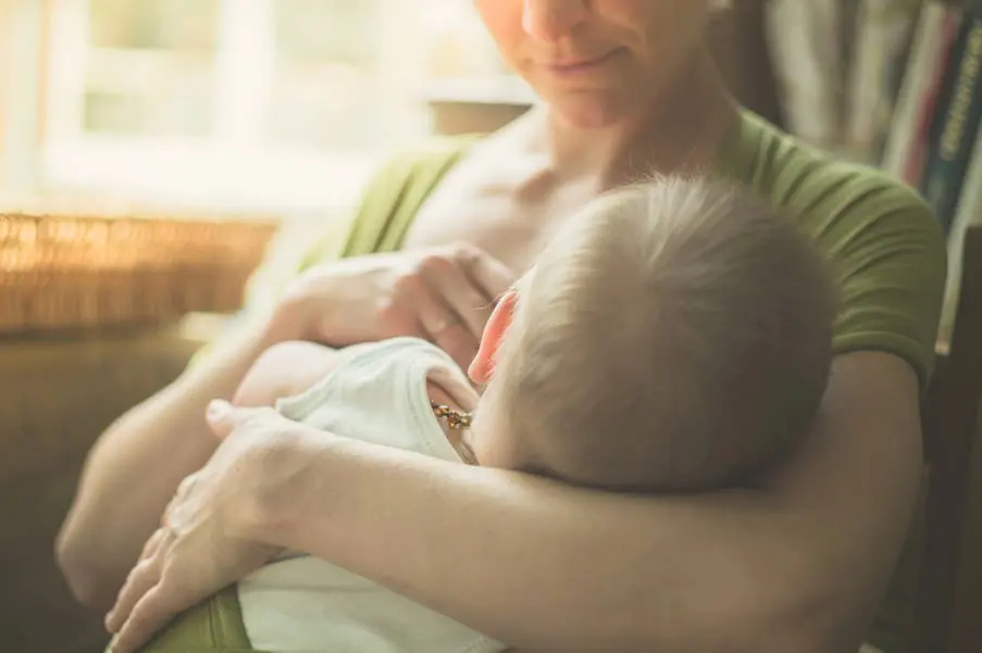 Έρχονται νέες ρυθμίσεις για τον θηλασμό – Τι προβλέπει η νέα πολιτική που ενέκρινε το Υπουργικό