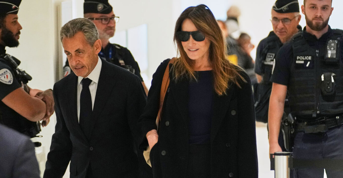 Πέντε χρόνια φυλάκιση με αναστολή στον Σαρκοζί για εγκληματική συνωμοσία με σκοπό να λάβει παράνομη χρηματοδότηση εκατομμυρίων από τον Καντάφι