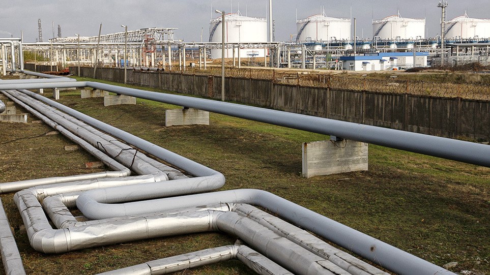 Η Κομισιόν ενέκρινε το 6ο πακέτο κυρώσεων κατά της Μόσχας που περιλαμβάνει εμπάργκο στο ρωσικό πετρέλαιο
