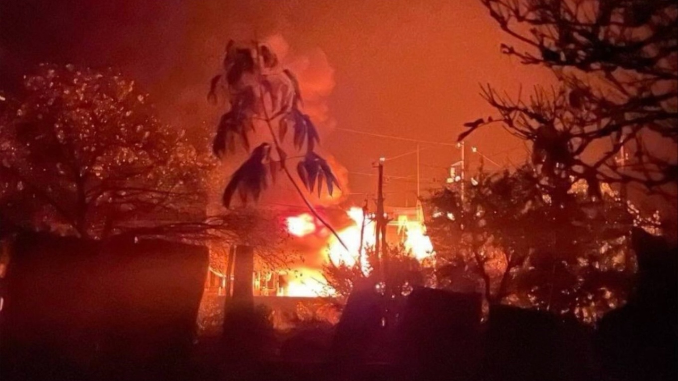 Η Ουκρανία έπληξε χημικό εργοστάσιο στη Ρωσία με πυραύλους κρουζ - Ρωσική αεροπορική επιδρομή στο Κίεβο