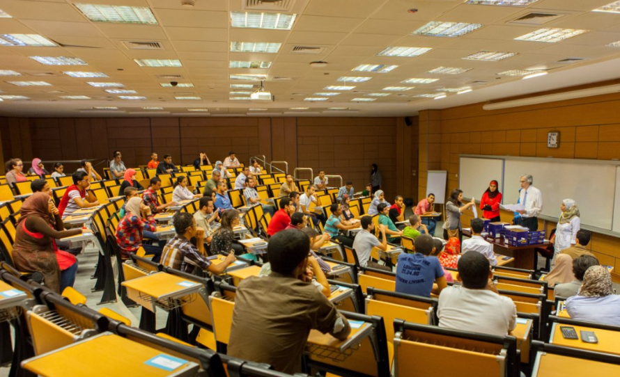 Τσουνάμι αντιγραφής με ΑΙ στα πανεπιστήμια – Σε κρίση η αξιολόγηση των φοιτητών