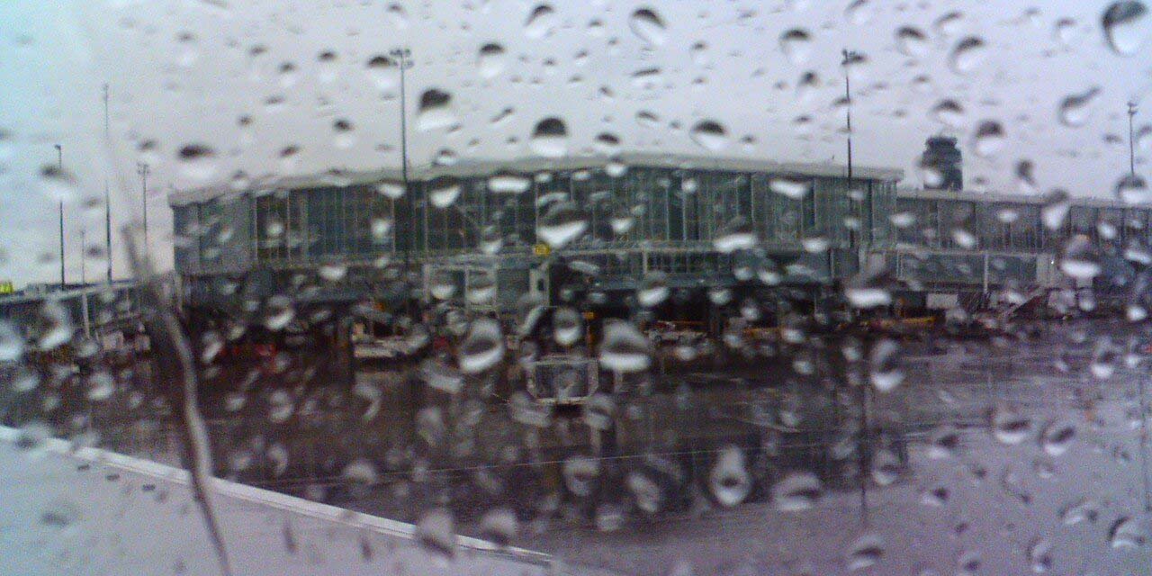 Πλημμύρισε το αεροδρόμιο Λάρνακας - «Πονοκέφαλος» τα έντονα καιρικά φαινόμενα -ΒΙΝΤΕΟ