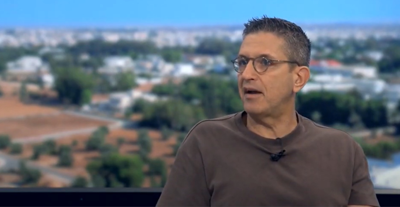 Χριστόφορος Τορναρίτης: «Ο κυπριακός λαός θέλει δούλεμα, όχι αλήθειες» – Το μέλλον του «Σήκου Πάνω» και τα πυρά κατά πάντων