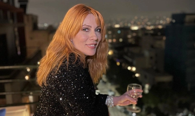 Κάτι τρέχει με τη... Σμαράγδα! Η νέα ζωή και η σχέση με τον επί 23 χρόνια σύντροφό της Θοδωρή Αθερίδη