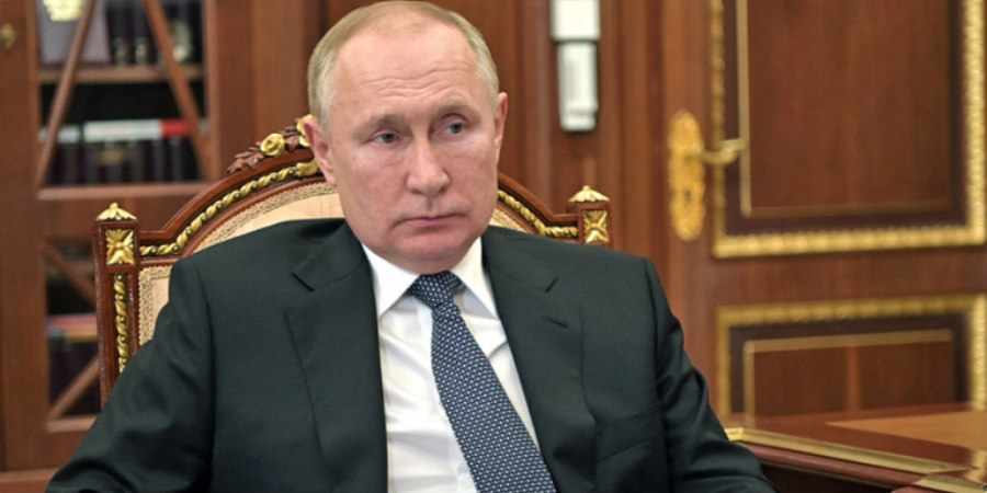 Ο Πούτιν «κυνηγά» πρώην βουλευτή λόγω... fake news για τον στρατό
