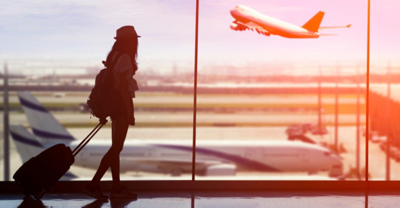 Τρόμος στον αέρα για γνωστή Κύπρια τραγουδίστρια - Αεροπλάνο έχασε απότομα ύψος - Φωτογραφίες