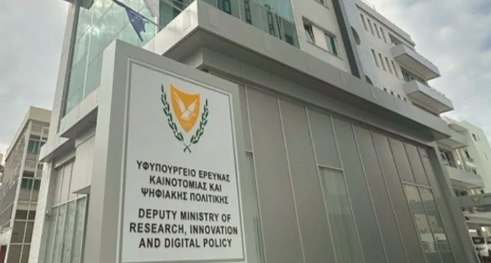 Υφ. Έρευνας: Aπαντά στην έκθεση για τις ηλεκτρονικές ταυτότητες - «Όλα τα στάδια σχεδιασμού και υλοποίησης με πλήρη διαφάνεια»