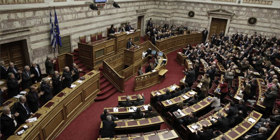 Βουλή των Ελλήνων: Μόνιμη κατοικία στην Τουρκία αποκτούν οι δύο Έλληνες στρατιωτικοί