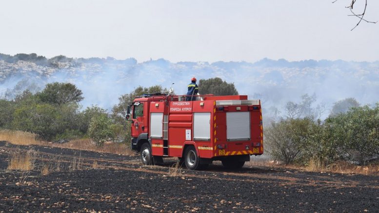 Επ. ΛΕΜΕΣΟΥ: Υπό έλεγχο οι πυρκαγιές σε Αψιού και Βίκλα- Αναμένεται σύλληψη