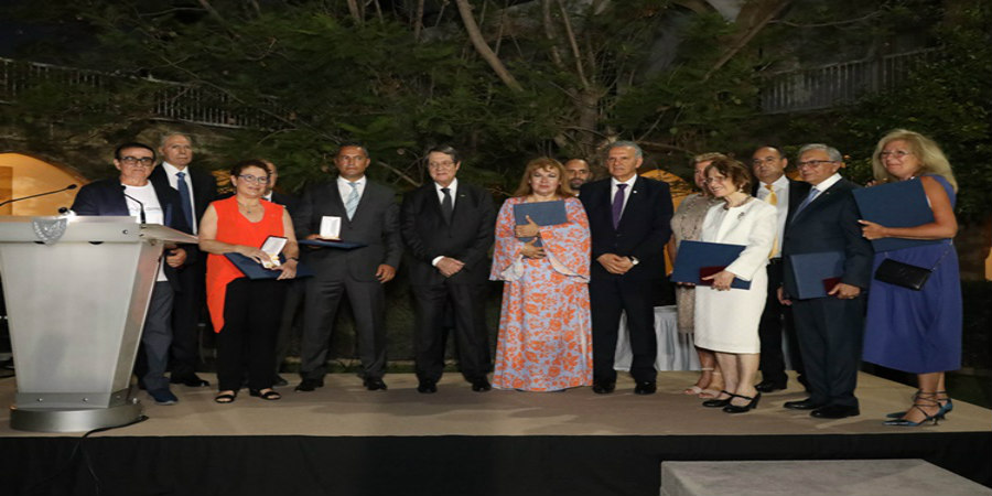 Ο Πρόεδρος Αναστασιάδης απένειμε σε ομογενείς το μετάλλιο «Εξαίρετης Προσφοράς»