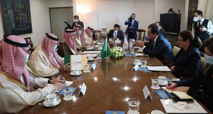 Την υποστήριξη της Σαουδικής Αραβίας στην κυριαρχία της Κύπρου εξέφρασε ο ΥΠΕΞ της χώρας