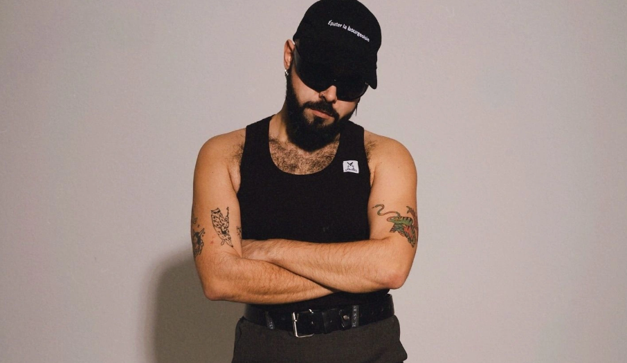 Eurovision 2026-Akylas: Γιατί έχει προκαλέσει τέτοιο χαμό; Η δουλειά σε κρουαζιερόπλοια & το «Ferto»