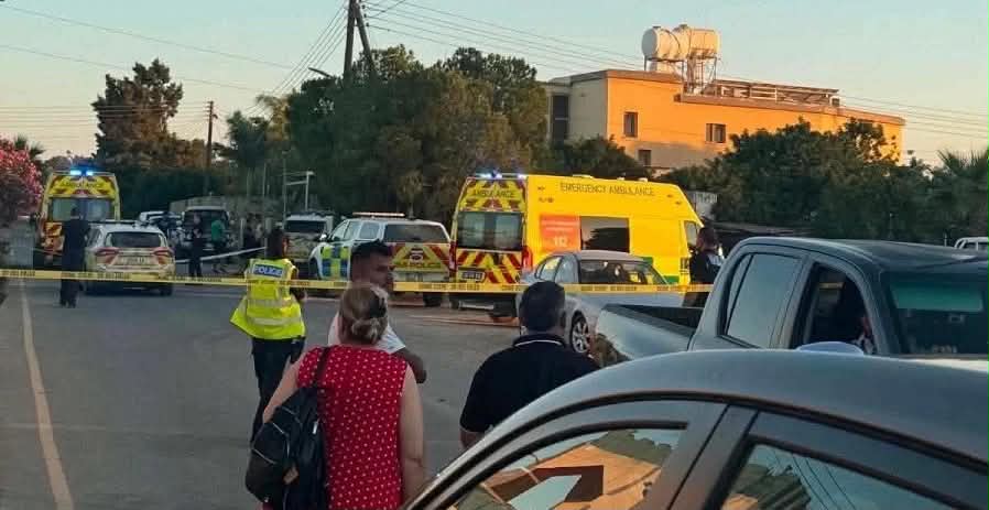 Αυτό είναι το μοιραίο όχημα με τα σπασμένα τζάμια που μαρτυρούν το δράμα στη Ξυλοφάγου - Δείτε φωτογραφίες από το σημείο