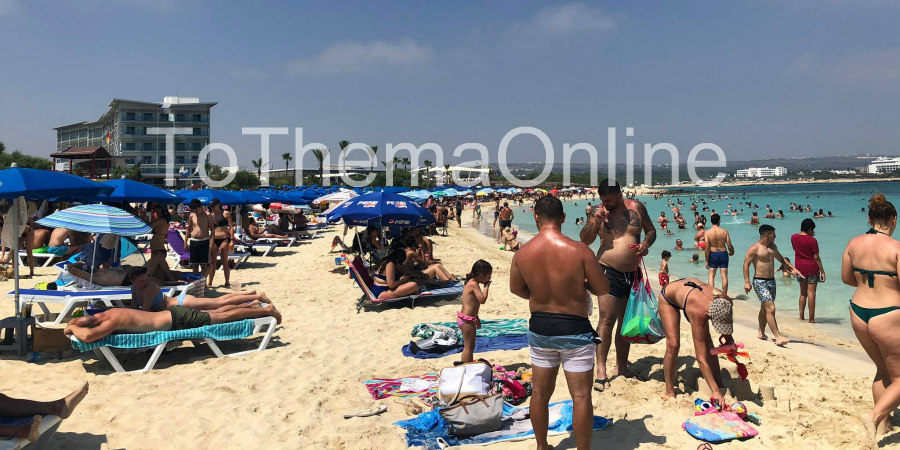 ΚΥΠΡΟΣ: ‘Βούλιαξαν’ από Κύπριους οι παραλίες - ‘Πατάς με, πατώ σε’ για μια δροσιστική βουτιά -ΦΩΤΟΓΡΑΦΙΕΣ