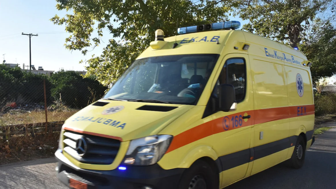 Τραγωδία στην Ελλάδα: Νεκρός 44χρονος σε τραγικό δυστύχημα - Το όχημα του χτύπησε σε στύλο και περίφραξη και τυλίχθηκε στις φλόγες