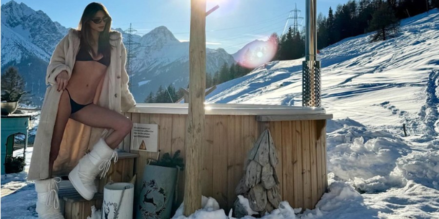 Η Ηλιάνα Παπαγεωργίου με μαγιό στις χιονισμένες Άλπεις - Δείτε φωτογραφίες