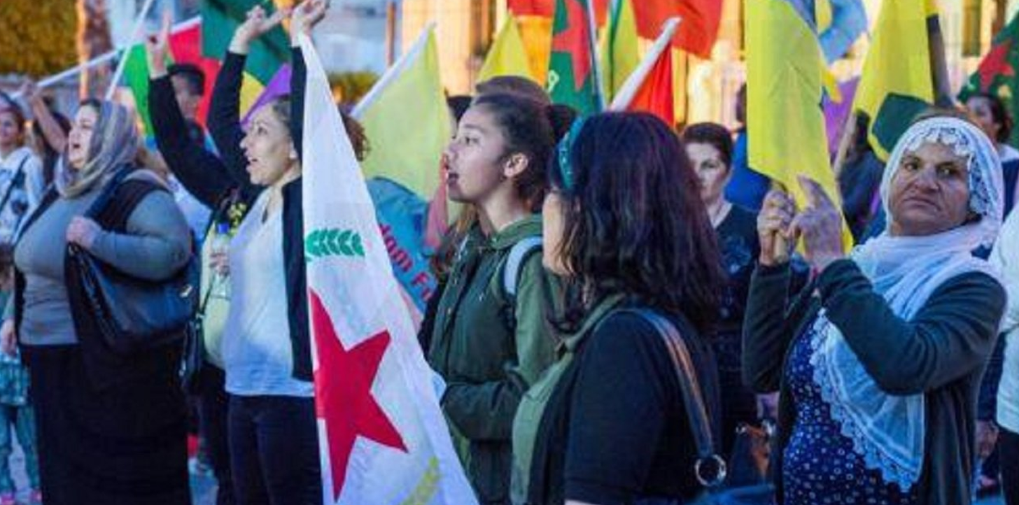 Βγήκαν στους δρόμους οι Κούρδοι στη Λεμεσό - Διαμαρτυρήθηκαν για επιθέσεις σε περιοχές του Χαλεπιού