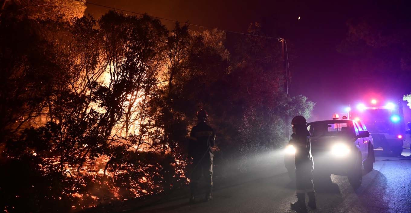 Αυτοί είναι οι τέσσερις λόγοι που έκαναν τη φωτιά στην Ελλάδα να εξαπλωθεί γρήγορα