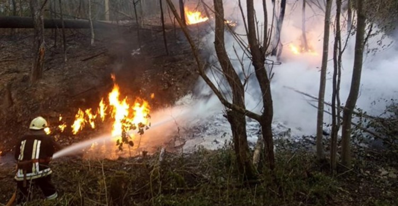 Tραυματίες από πυρκαγιά σε αγωγό πετρελαίου στη δυτική Ουκρανία
