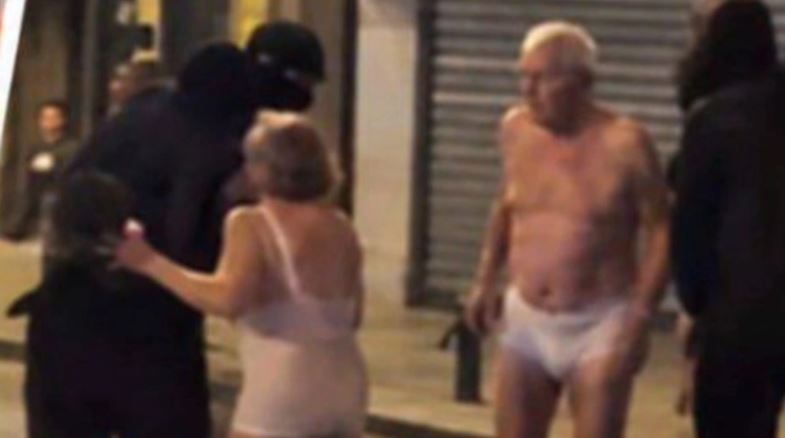 Γαλλία: Η ιστορία πίσω από τη φωτογραφία του ηλικιωμένου ζευγαριού που έγινε viral