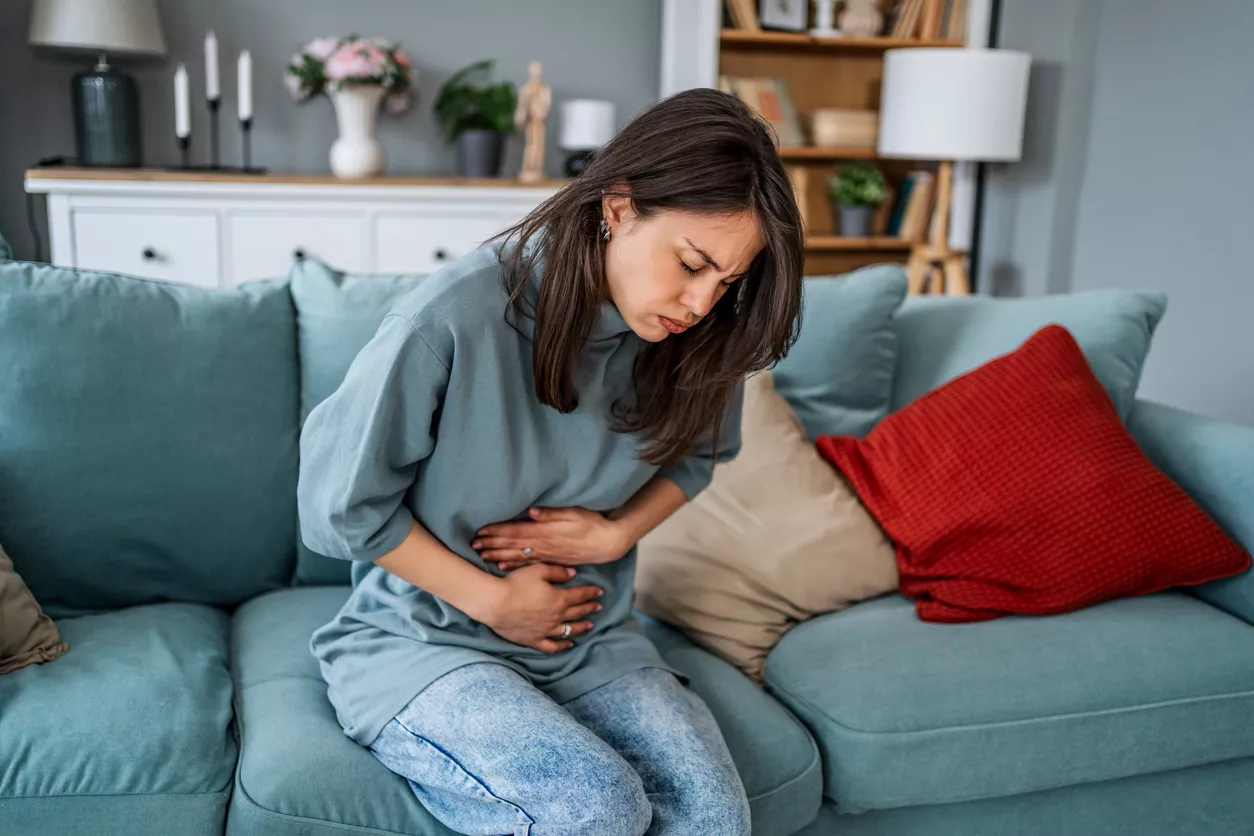 Φυσικές λύσεις χωρίς αντιβιοτικά για τις ουρολοιμώξεις – Γιατί οι γυναίκες είναι πιο ευάλωτες