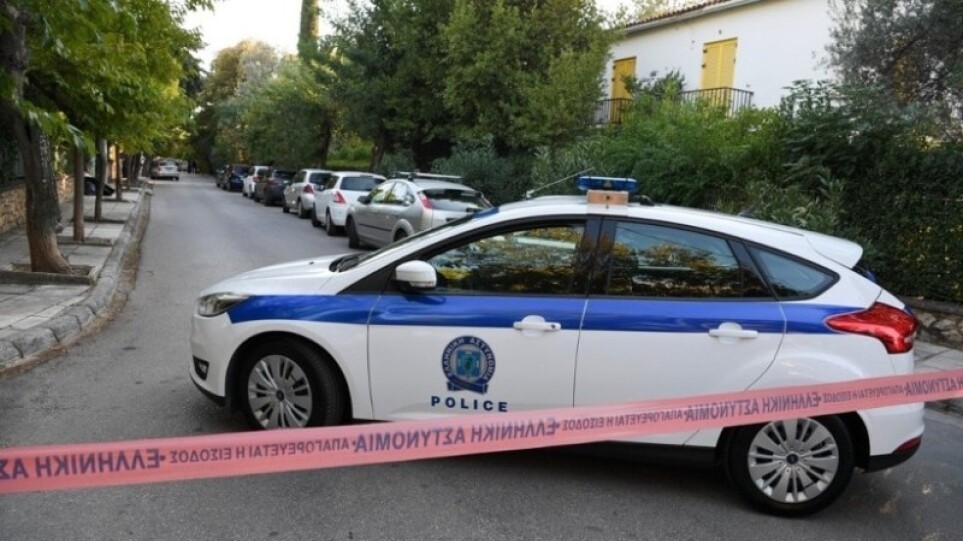 Άντρας μαχαίρωσε γυναίκα και τον γιο της στη Θεσσαλονίκη