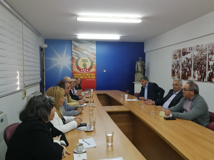 Το Κυπριακό στο επίκεντρο συνάντησης Επιτροπής Κατεχόμενων Δήμων και ΓΓ ΑΚΕΛ