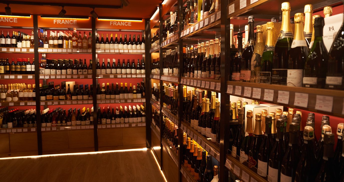 Είσαι λάτρης του κρασιού; Αυτός είναι ο νέος προορισμός για εσένα - Έχει και ειδική αίθουσα για πούρα - Δείτε φωτογραφίες