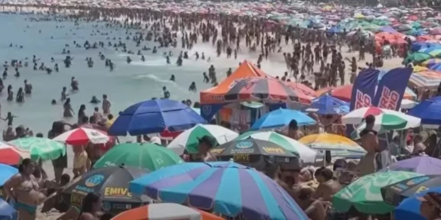 «Bράζει» το Ρίο ντε Τζανέιρο: Στους 62,3 βαθμούς η αισθητή θερμοκρασία, απίστευτες εικόνες στις παραλίες - Βίντεο
