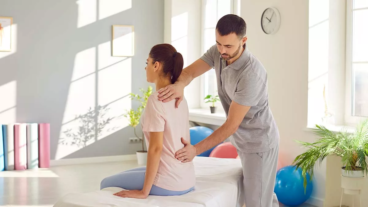 Ένας φυσικοθεραπευτής ξεπέρασε τον πόνο στη μέση με μία απλή άσκηση – Δείτε ποια είναι