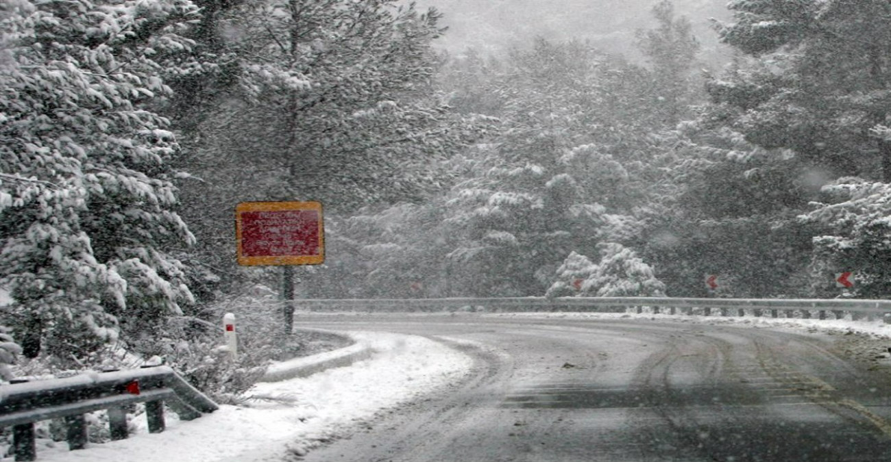 Αυτοί οι δρόμοι έκλεισαν λόγω βαριάς χιονόπτωσης στο Τρόοδος – Περιορισμένη ορατότητα στον αυτοκινητόδρομο Κοφίνου-Λάρνακας