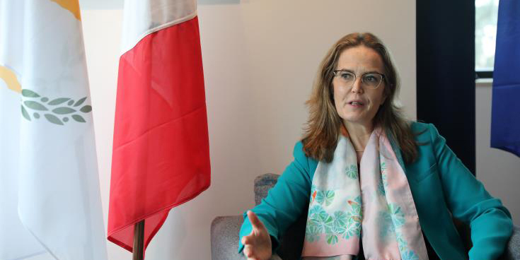 Γαλλίδα Πρέσβειρα στην Κύπρο: Να πείσουμε τον Πούτιν να αφήσει τα όπλα