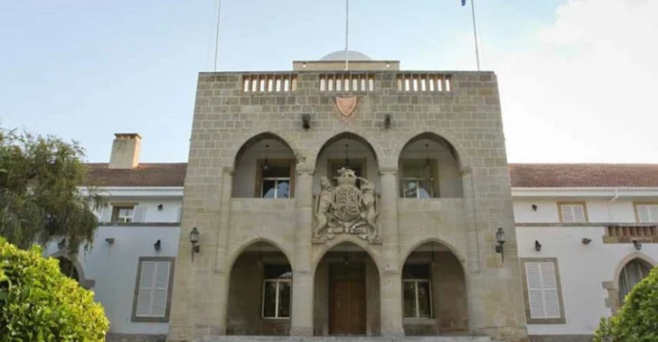 Αυτές είναι οι αποφάσεις του Υπουργικού για τον Γιώργο Βασιλείου: Κηδεία με τιμές, δημόσια αργία και πένθος 