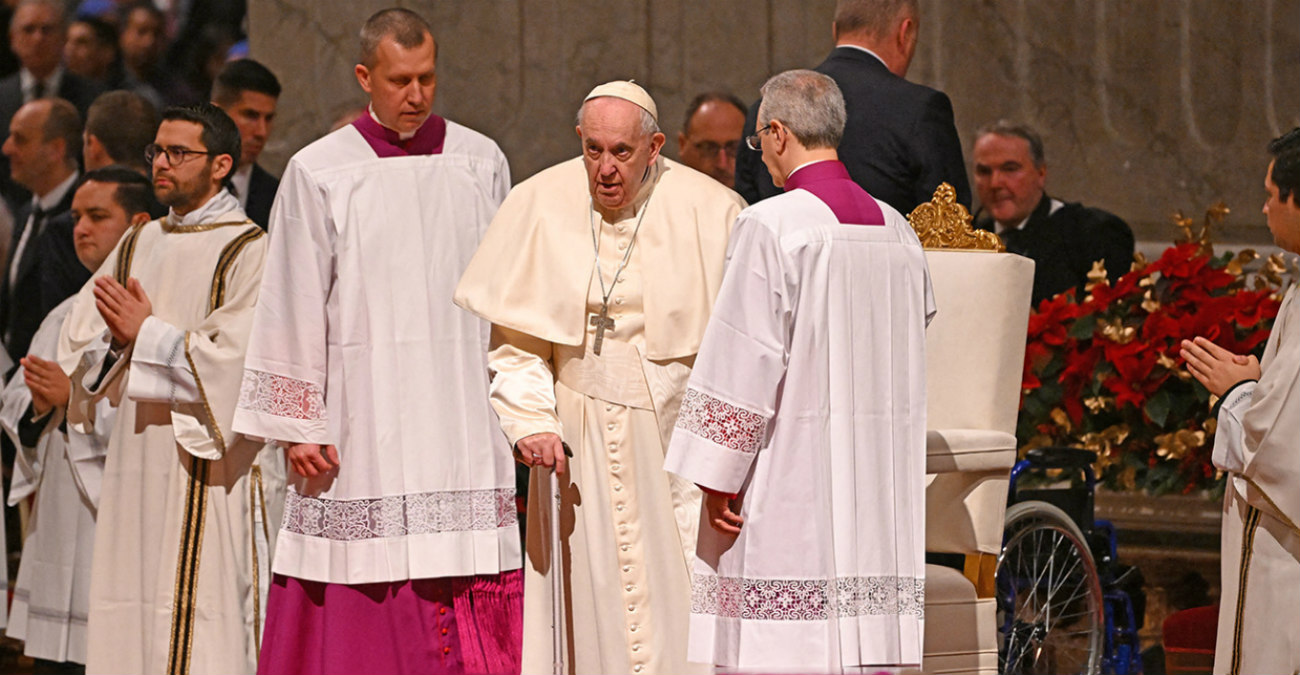 Ανοιχτή σύγκρουση των Ρωμαιοκαθολικών: «Υπάρχει διάβολος μέσα στο Βατικανό», λέει αρχιεπίσκοπος