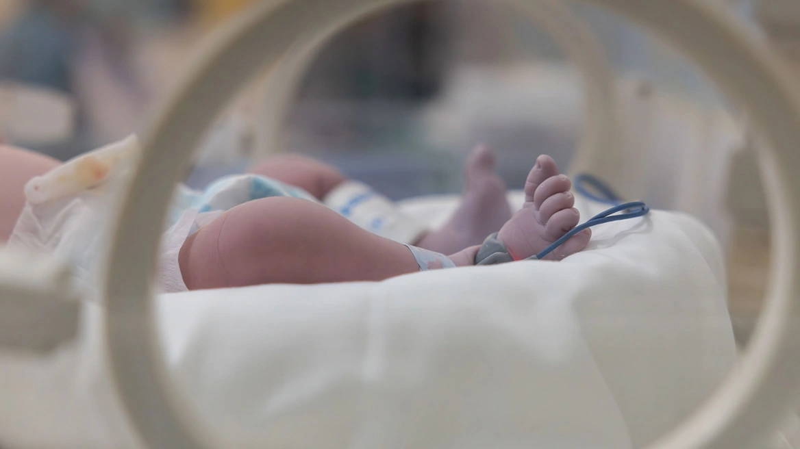 Σταθερή η κατάσταση του βρέφους με μηνιγγίτιδα από τη Ζάκυνθο - Σε αναστολή η παιδίατρος και ΕΔΕ για την εφημερία στο νοσοκομείο