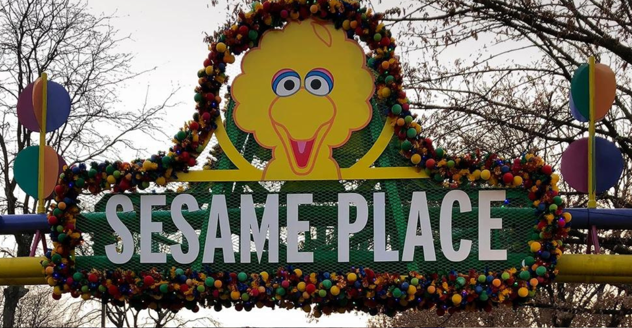 Το θεματικό πάρκο Sesame Place κατηγορήθηκε ότι αγνοεί τα μαύρα παιδιά αλλά κέρδισε αγωγή ύψους 25 εκατ. δολαρίων