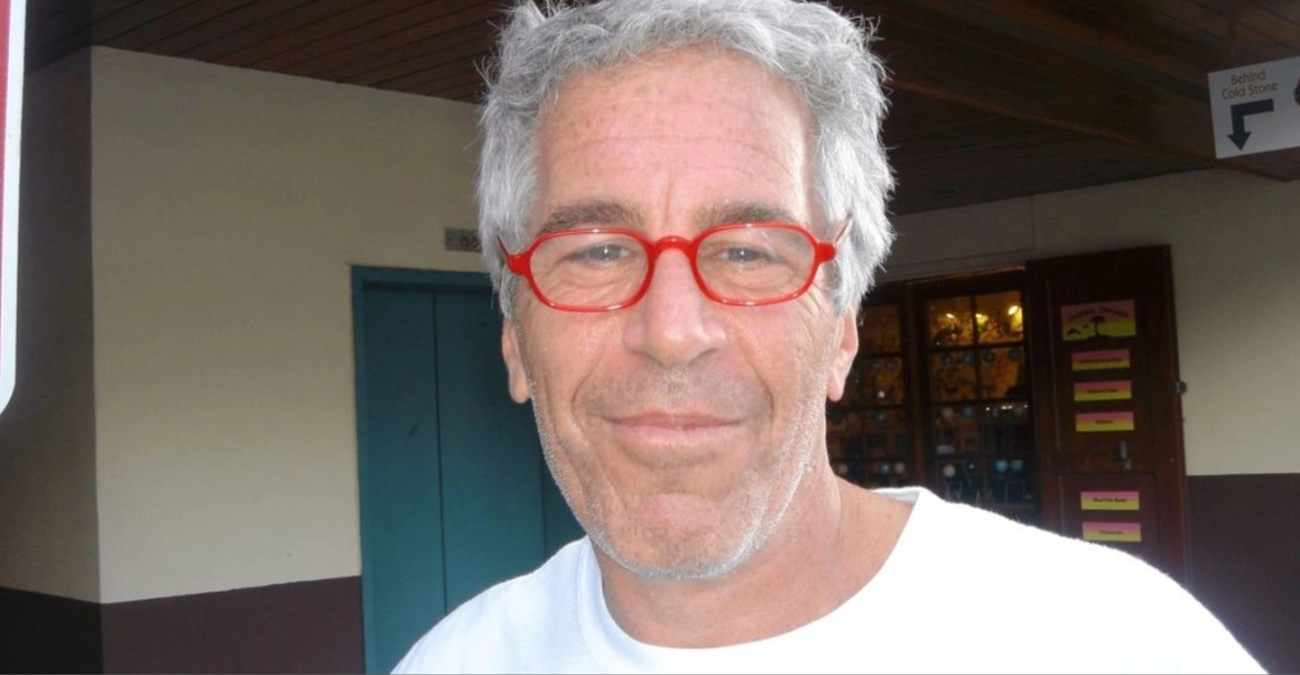 Νέος γύρος αποκαλύψεων για την υπόθεση Έπσταϊν - Βρέθηκαν πάνω από ένα εκατομμύριο έγγραφα