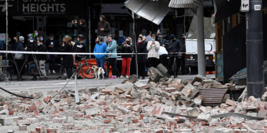 Ισχυρός σεισμός στη Μελβούρνη - Πανικόβλητοι στους δρόμους οι κάτοικοι - BINTEO