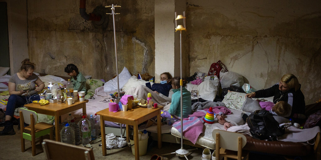  Παιδιά μεταφέρθηκαν στο υπόγειο νοσοκομείου καθώς οι βομβαρδισμοί συνεχίζονται στο Κίεβο 