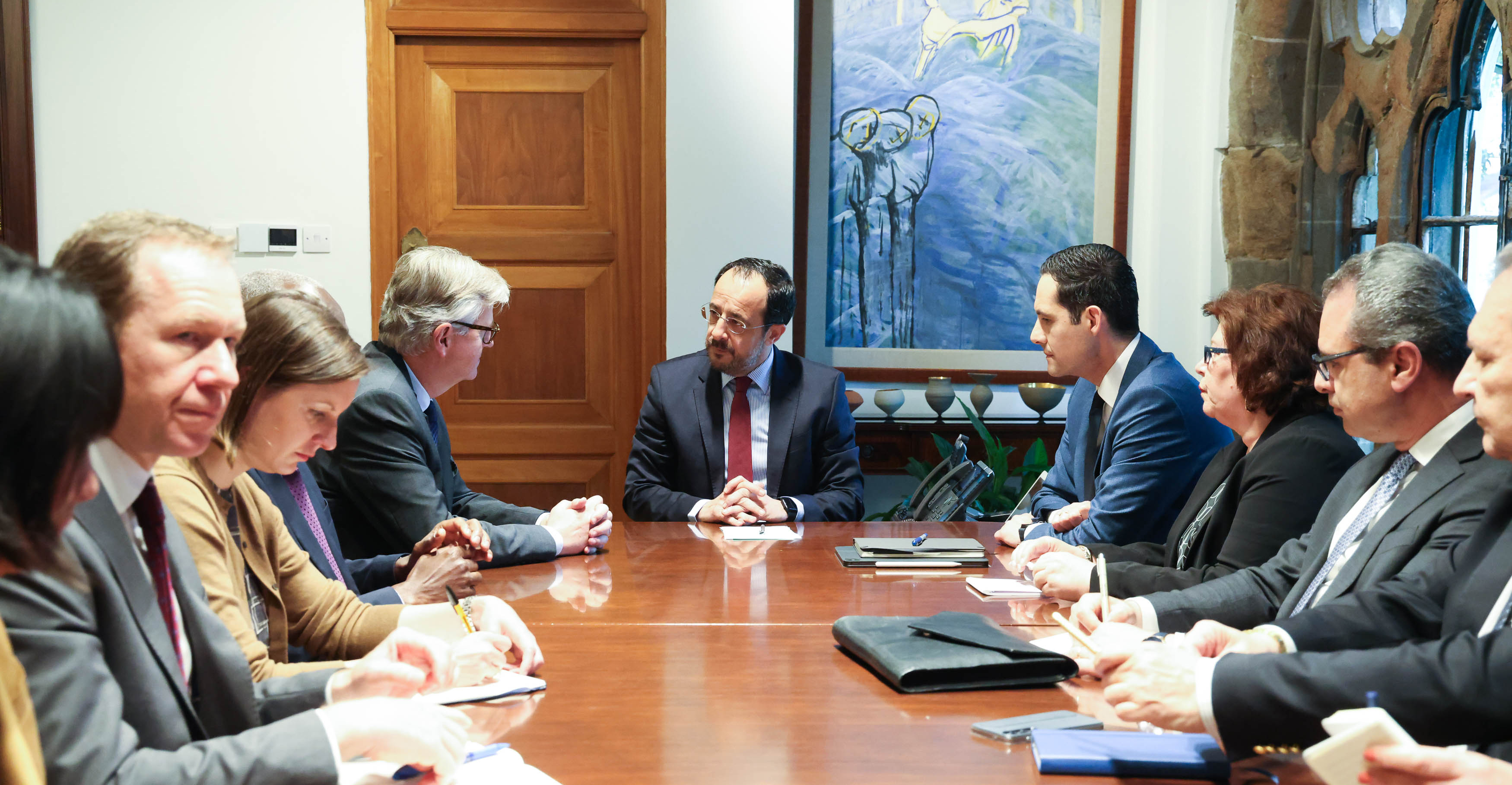 Κυπριακό: Νέα συνάντηση των διαπραγματευτών αύριο - Η θέση της Ε/κ πλευράς για ΜΟΕ και άσκηση πίεσης με τον αφθώδη πυρετό 