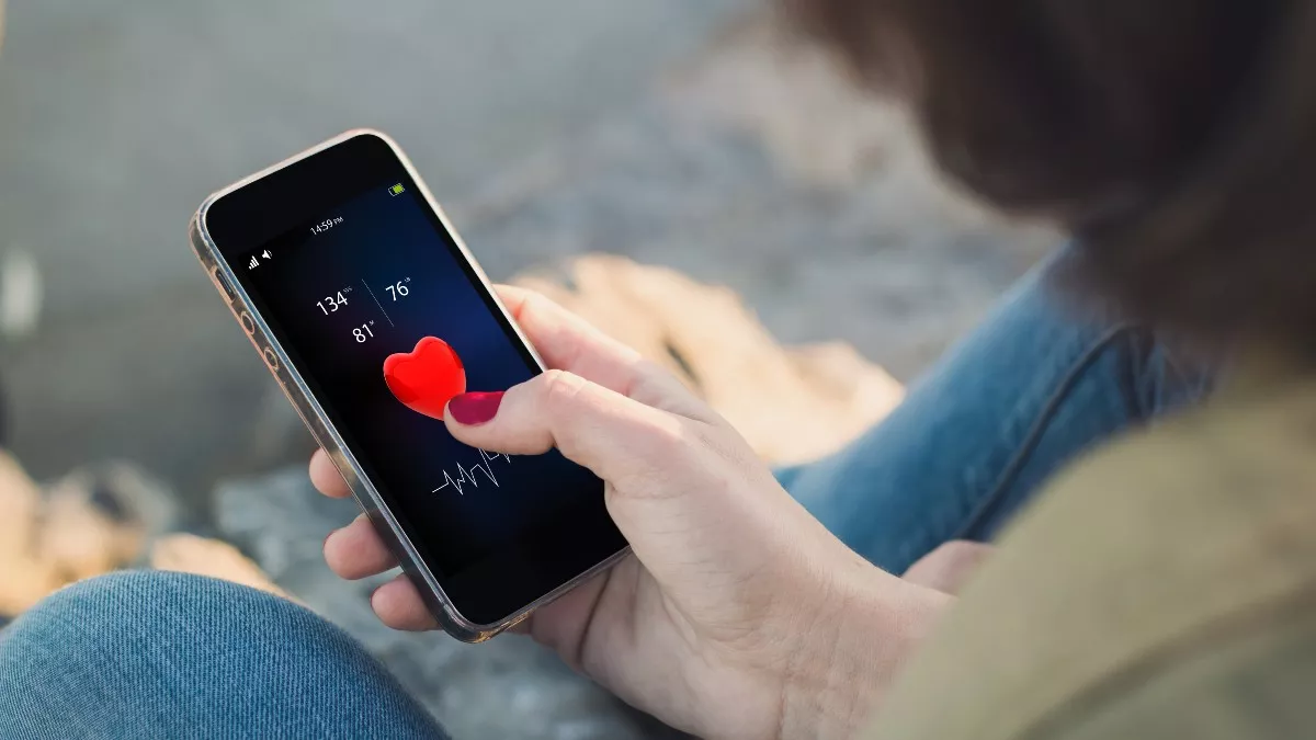 Το smartphone κλέβει διαρκώς την προσοχή σας; Δείτε τι σημαίνει αυτό για το σώμα σας
