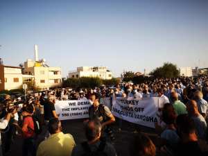 Και η Νέα Σαλαμίνα στη διαμαρτυρία για Αμμόχωστο – ΦΩΤΟΓΡΑΦΙΕΣ από το οδόφραγμα Δερύνειας