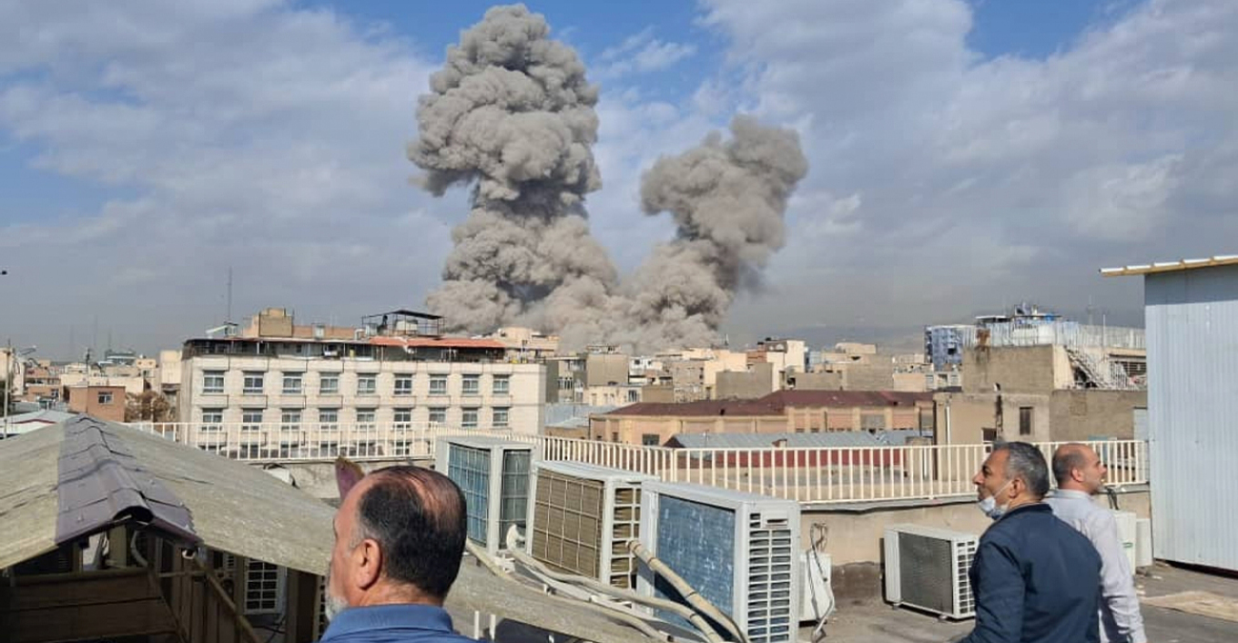 LIVE: ΗΠΑ και Ισραήλ επιτέθηκαν στο Ιράν – Για τραγωδία με 51 νεκρές μαθήτριες από βόμβες σε δημοτικό μιλά η Τεχεράνη