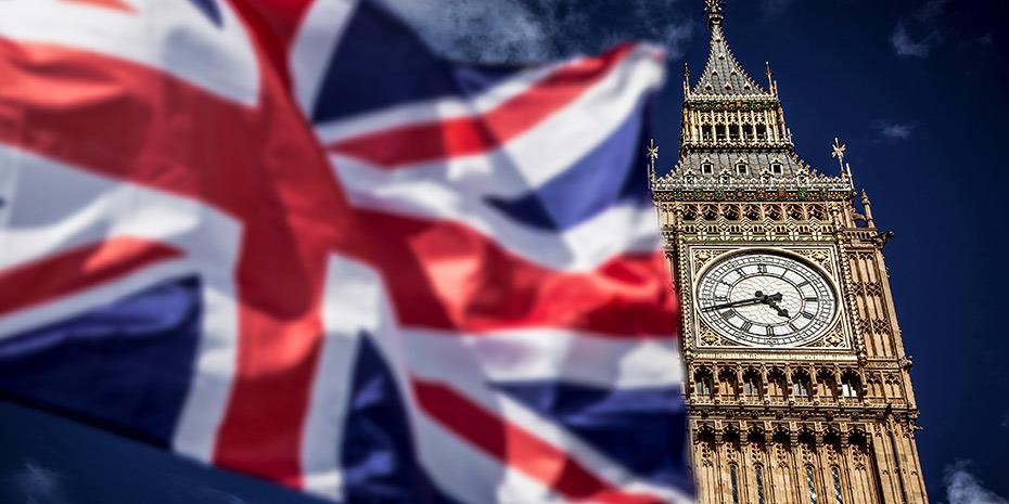 Βασίλισσα Ελισάβετ: Οι Βρετανοί αγωνιούν για την υγεία της - «Είναι ξαφνικό, πρέπει να το χωνέψουμε»