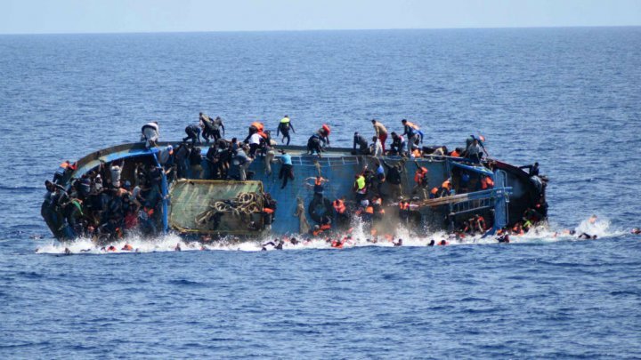 ΜΕΣΟΓΕΙΟΣ: Εκατοντάδες μετανάστες διασώθηκαν σε 48ώρες