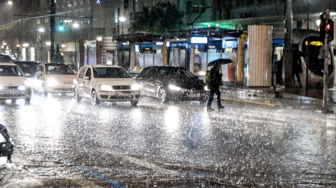 Σοβαρά προβλήματα από την κακοκαιρία Byron σε όλη την Ελλάδα: Πού είναι σήμερα κλειστά τα σχολεία